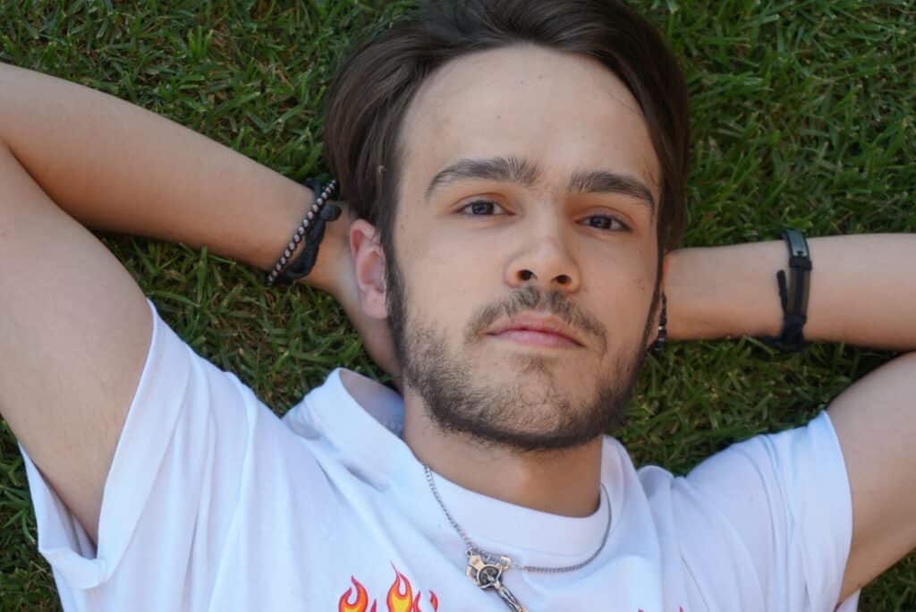 singer Josh Moreira